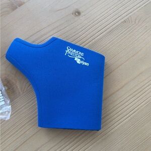Rolyan Neoprene Pull On Thumb Support Size Medium Right Hand